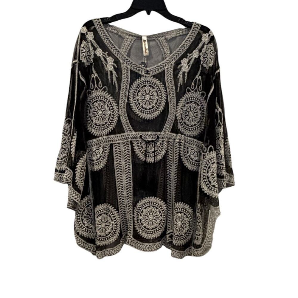 NWT Shoreline Women’s Beach Poll Cover Up Size S/M Boho Embroidery Lace